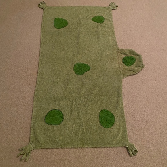 Pottery Barn kids hooded towel. 100% cotton. - Picture 5 of 6